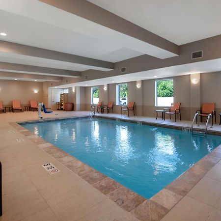 Hampton Inn & Suites Харви Екстериор снимка