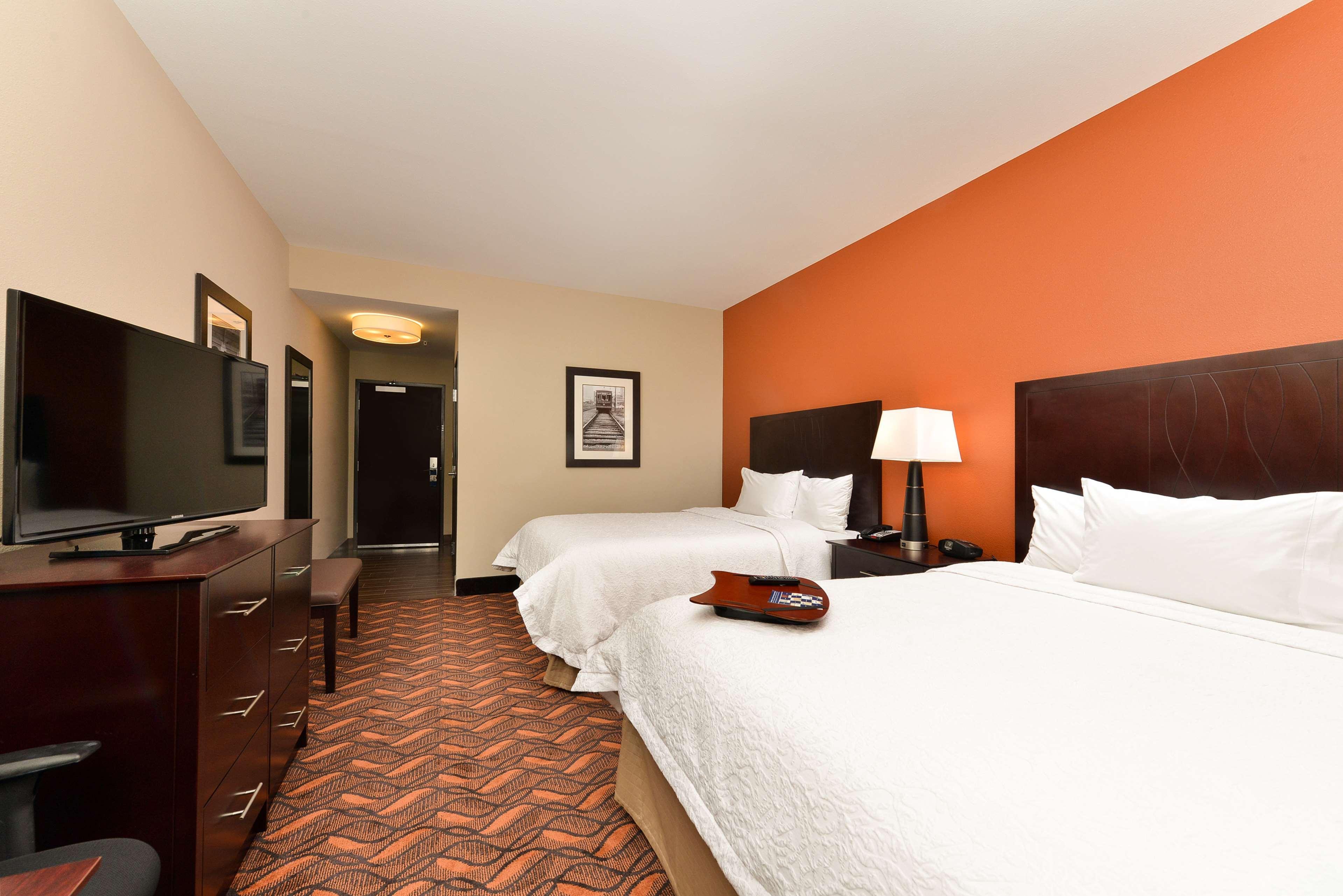Hampton Inn & Suites Харви Екстериор снимка