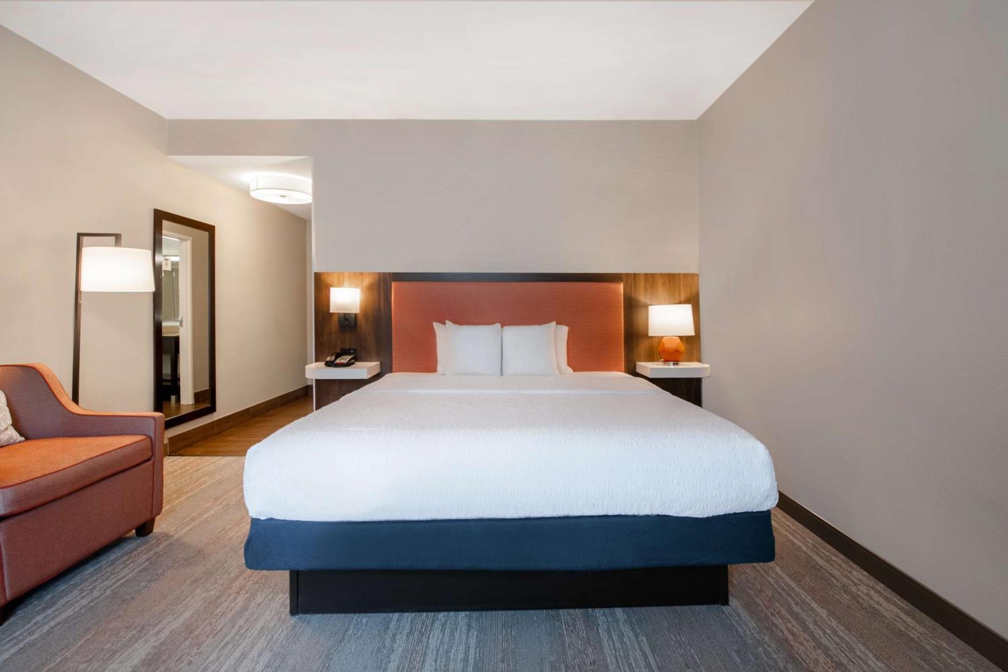 Hampton Inn & Suites Харви Екстериор снимка