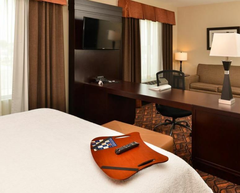 Hampton Inn & Suites Харви Екстериор снимка